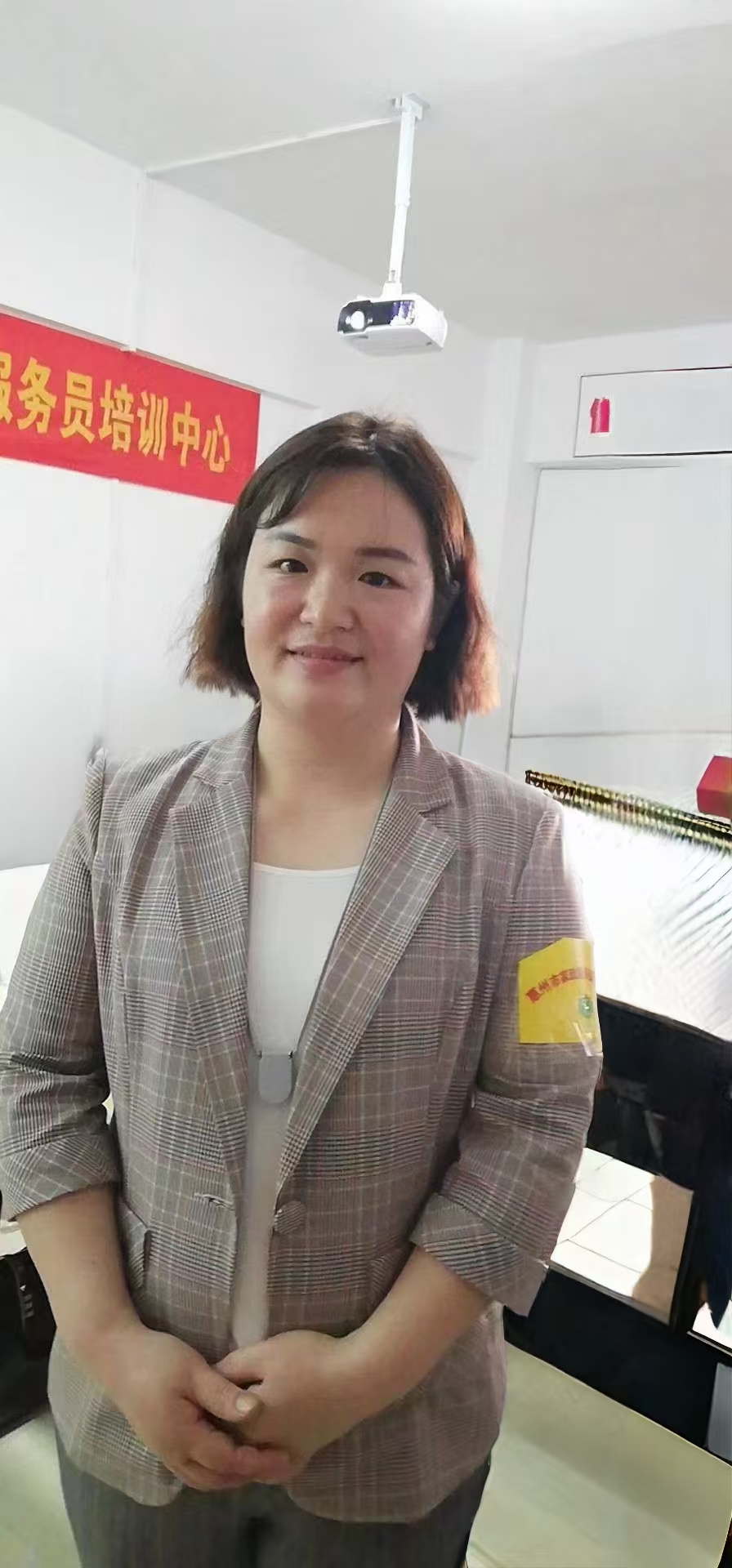 黄石娣形象照.jpg